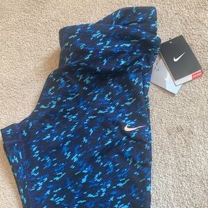 Brand new never worn Nike Essential Tight Fit